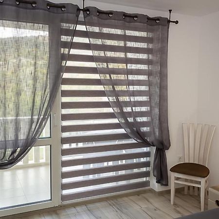 Apartment Lilia Καβάρνα Εξωτερικό φωτογραφία