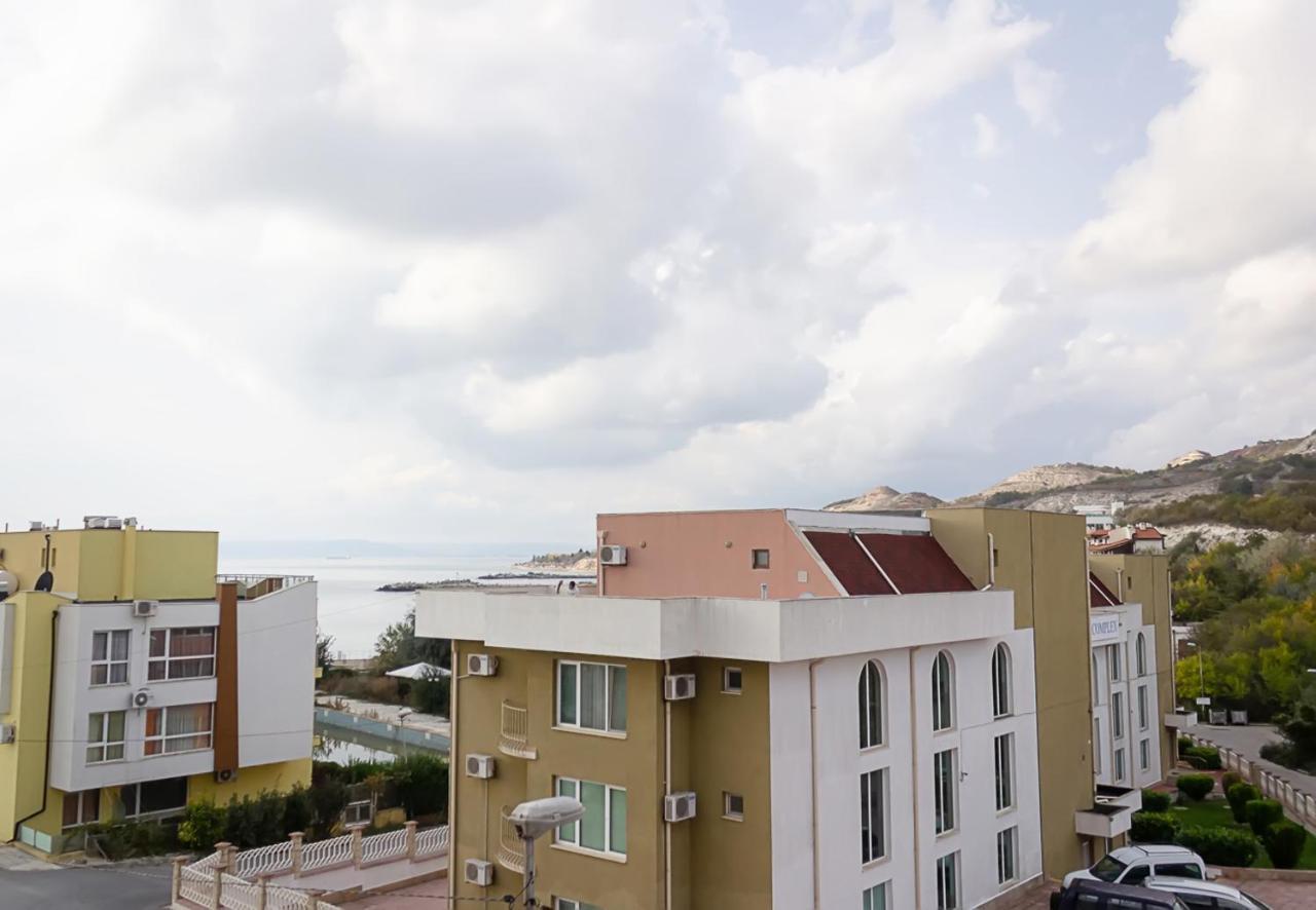 Apartment Lilia Καβάρνα Εξωτερικό φωτογραφία